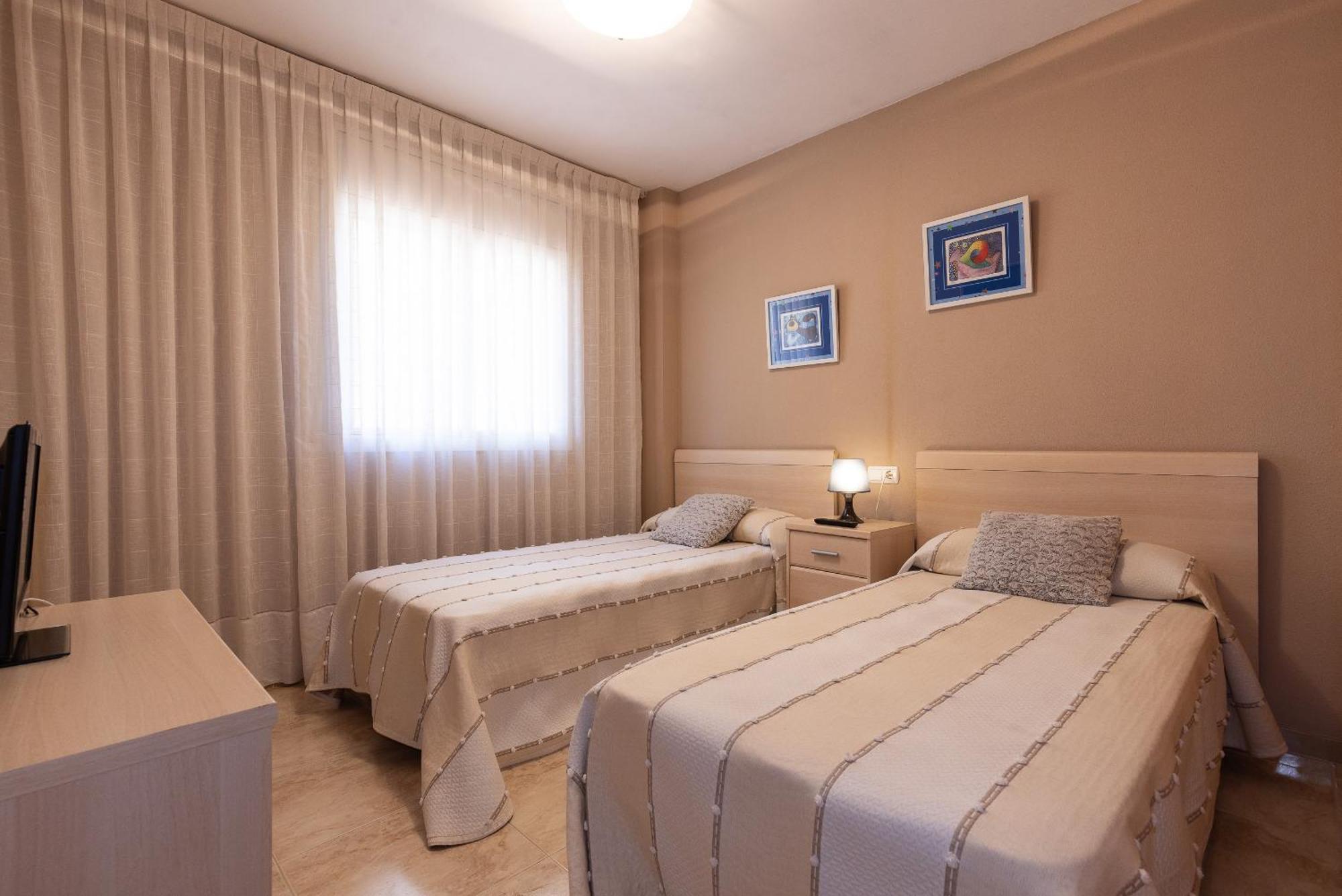 Uhc Golden Pineda Apartments La Pineda Esterno foto